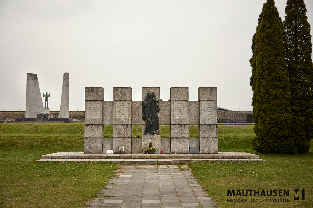 4.13.1.0022_Republikanische Spanier.jpg; 4.13.1.0022; KZ-Gedenkstätte Mauthausen: Denkmal für die republikanischen Spanier im Denkmalpark; digitale Fotografie